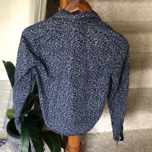 SOLD Gap Dainty Floral Button Down Cotton Long Sleeve - Picture 9 of 13